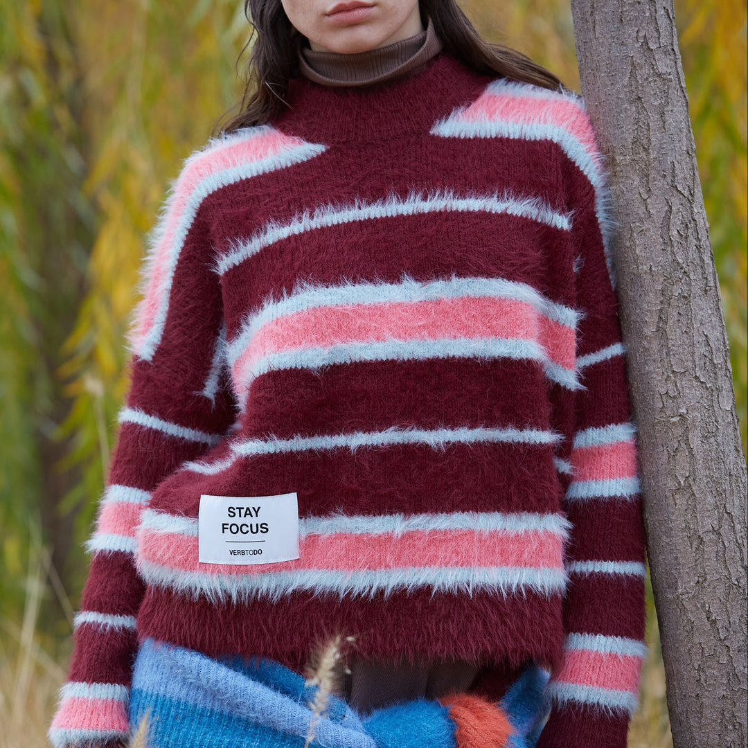 MAGLIA A RIGHE BOXY 'STAY FOCUS' bordeaux e rosa