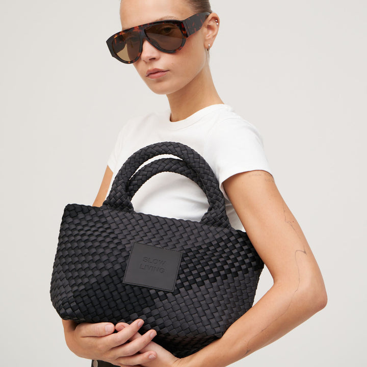 Borsa piccola in neoprene 'SLOW LIVING' bicolore grigio e nero