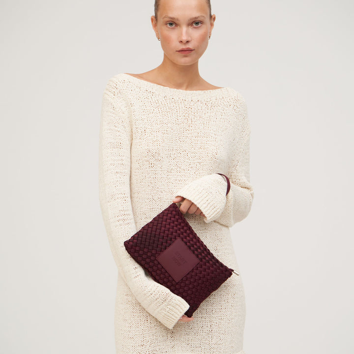 Pochette in neoprene 'START NOW' bicolore bordeaux e vino
