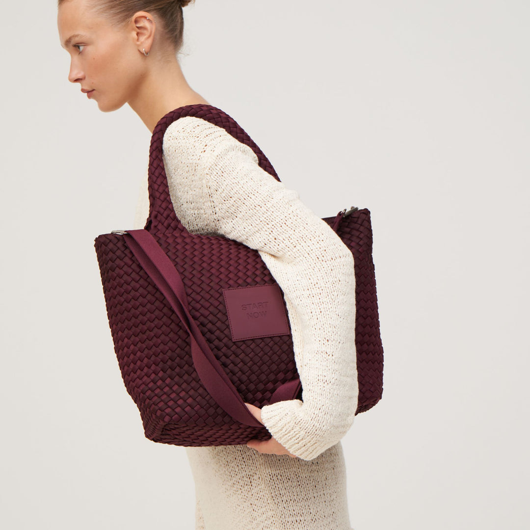 Neoprene LARGE BAG 'START NOW' two-tone burgundy and wine