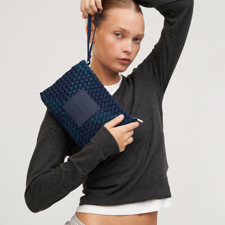 Pochette in neoprene 'LIFE IS SIMPLE' bicolore verde bottiglia e blu navy