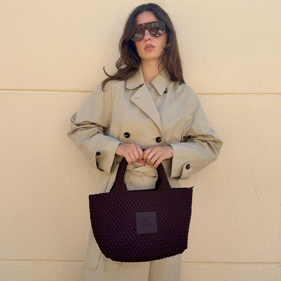 Neoprene MEDIUM BAG 'CHILL VIBES' plain - dark brown