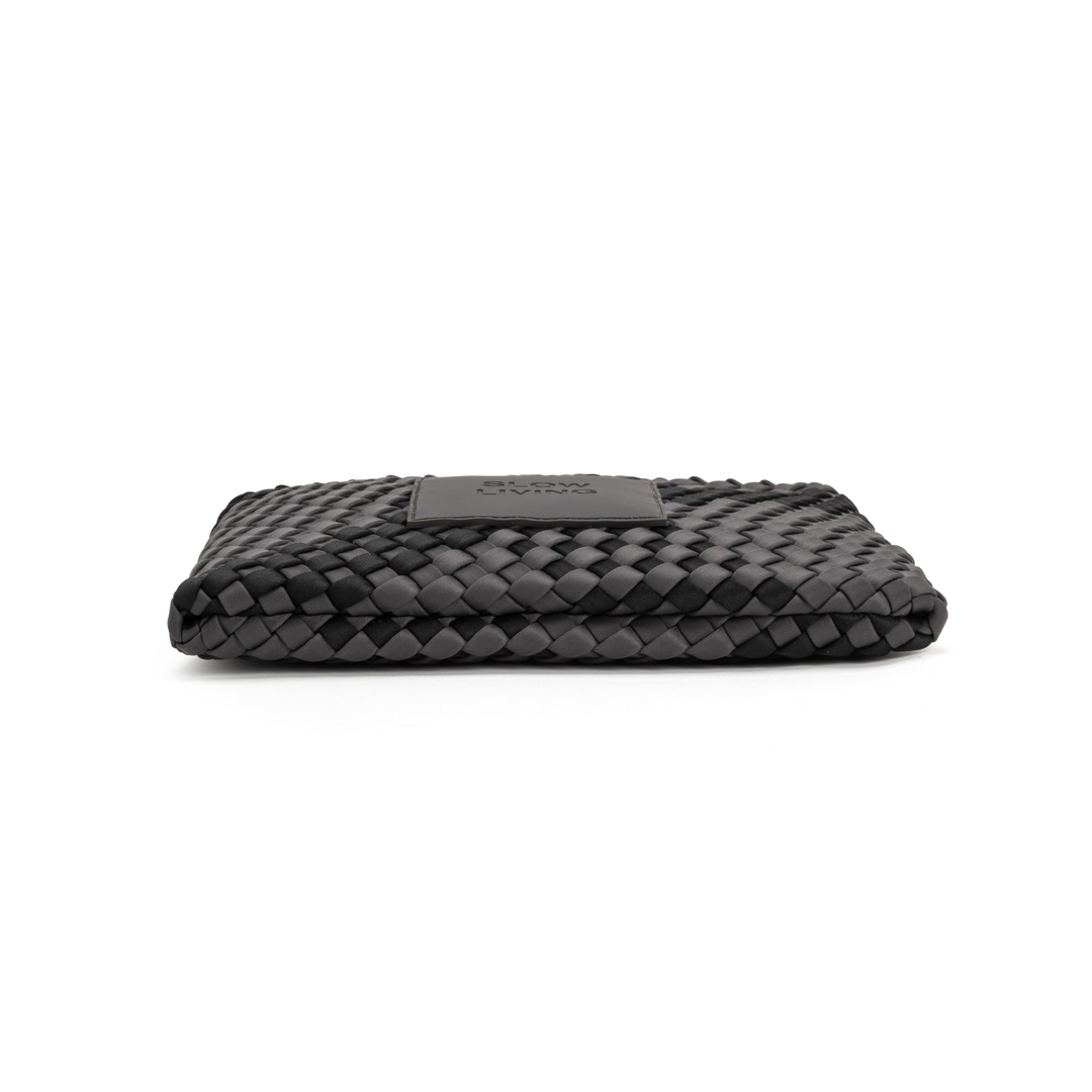 Pochette in neoprene 'SLOW LIVING' bicolore grigio e nero