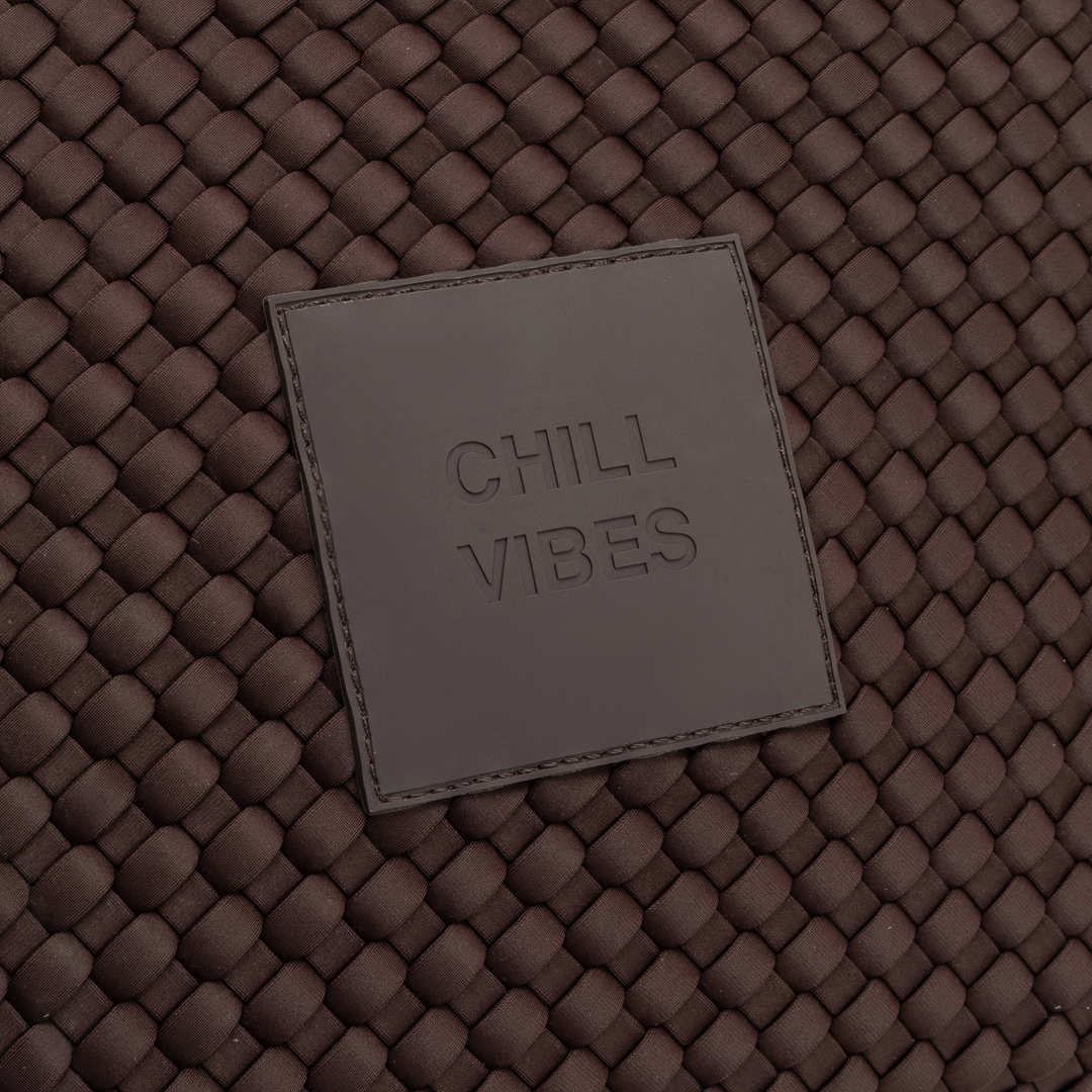 Borsa piccola in neoprene 'CHILL VIBES' tinta unita - marrone scuro