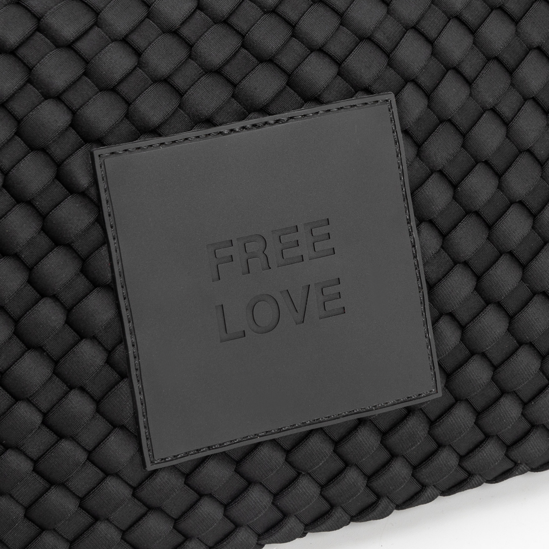 Pochette in neoprene 'FREE LOVE' tinta unita - nero