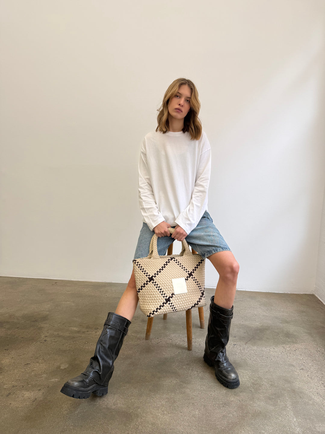 Neoprene LARGE BAG 'CHILL VIBES' two-tone beige and dark brown