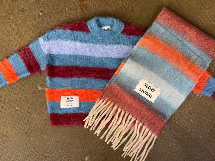 KNITWEAR BOXY STRIPES 'SLOW LIVING' - blue and burgundy mix