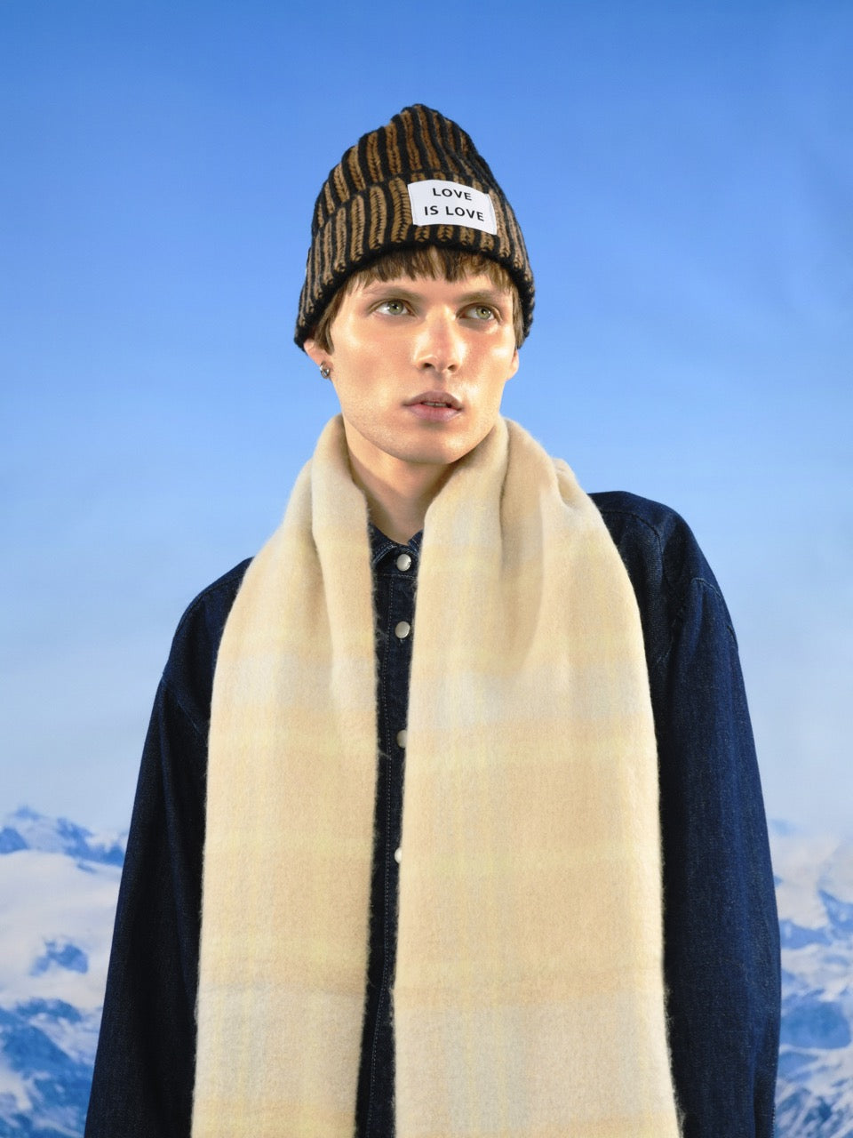 Gorro Marrón - Love is love